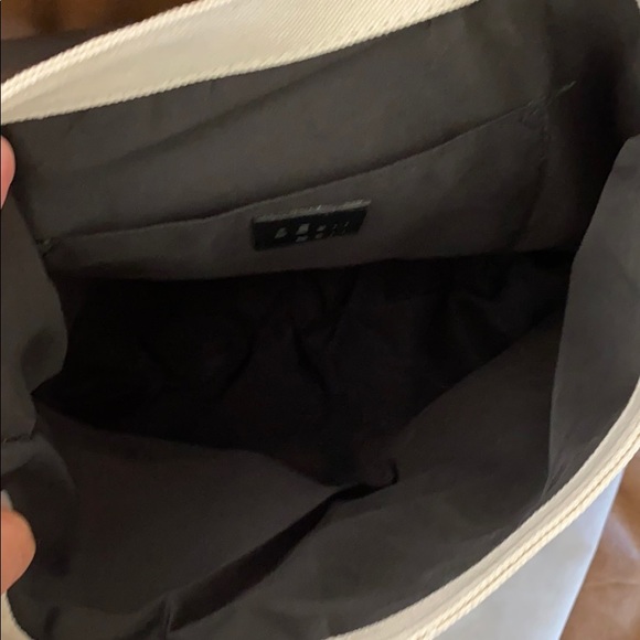 NWOT Deux Lux Canvas faux leather purse/backpack - Picture 4 of 8